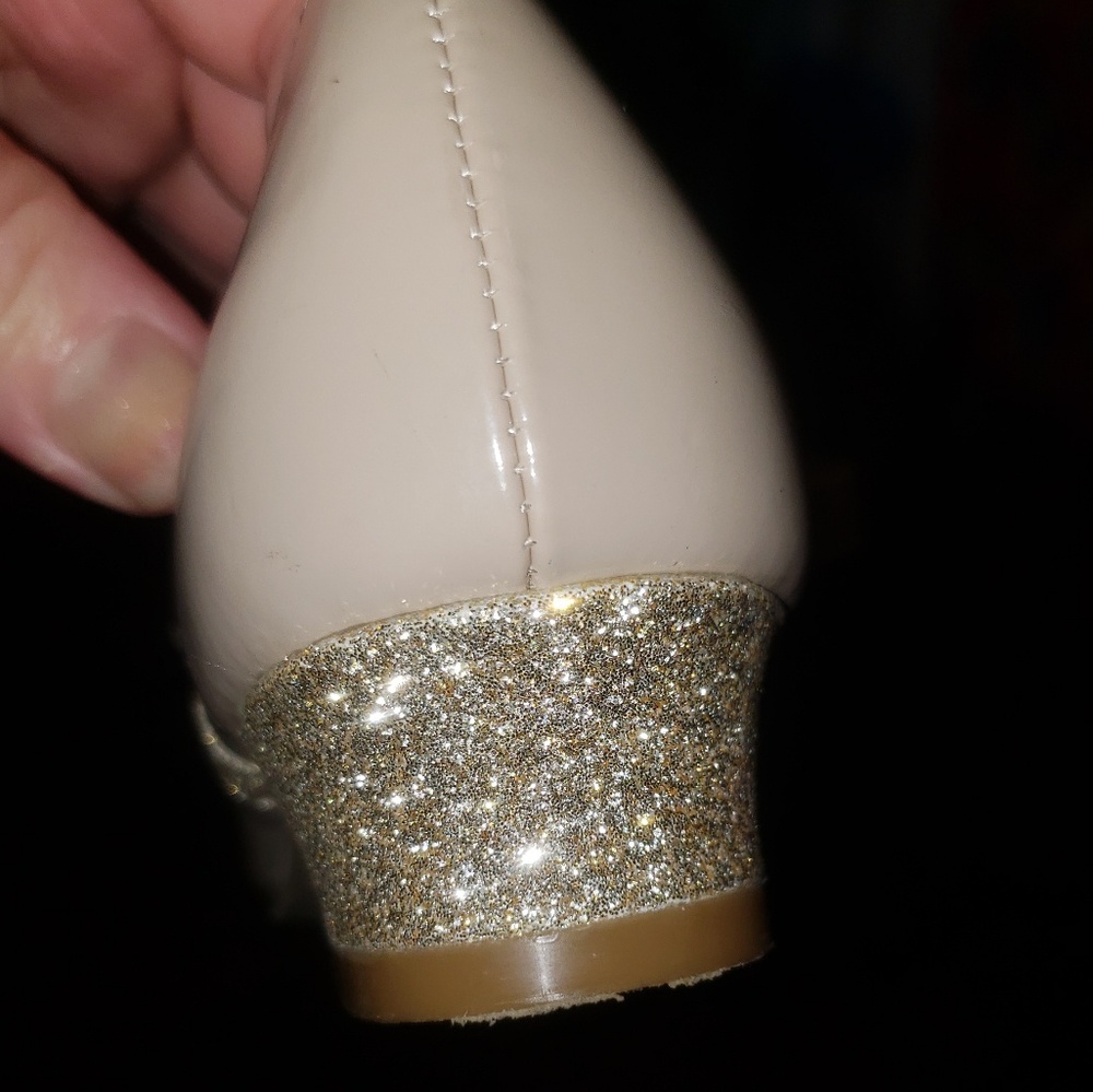 Shoes - Picture 3 of 5